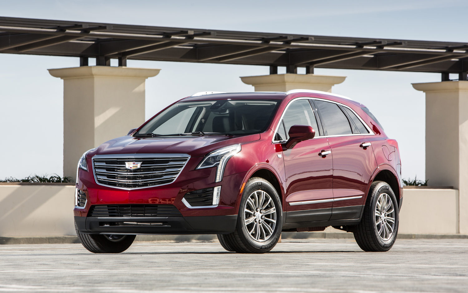 Cadillac XT5 Base 2017 | SUV Drive